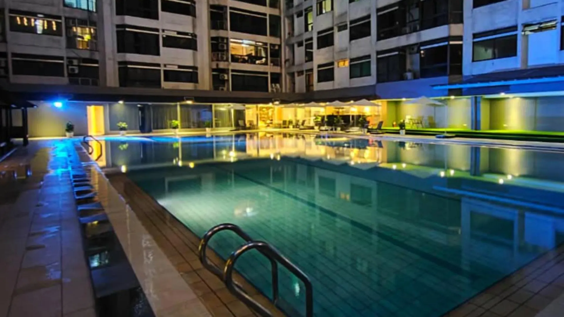 3Br12Pax Fahrenheit88 C8-9 - Opposite Pavilion Kl Bukit Bintang Trx Kuala Lumpur